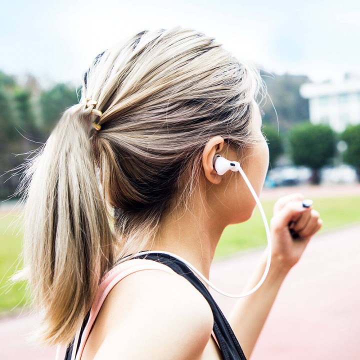 Apple Airpods Pro Kılıf Boyun Askılı Jelly Bean Tasarımlı Lisanslı Switcheasy ColorBuddy Kapak