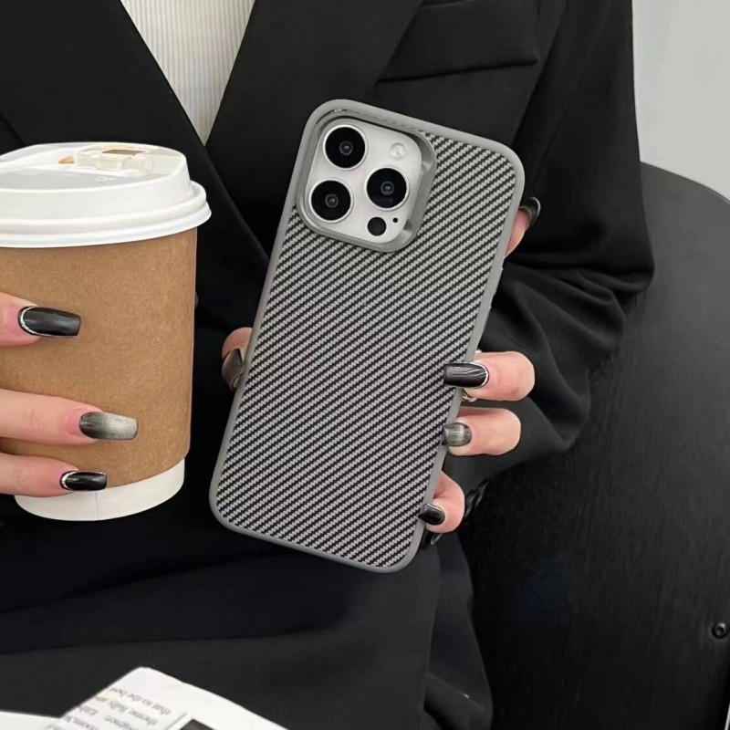 Bal-z Apple iPhone 14 Kılıf M-safe Şarj Özellikli Karbon Fiber Görünümlü  Troy Kapak