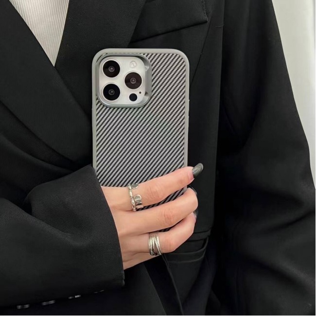 Apple iPhone 14 Pro Max Kılıf Magsafe Şarj Özellikli Karbon Fiber Görünümlü Zore Troy Kapak Apple iPhone 14 Pro Max Kılıf Magsafe Şarj Özellikli Karbon Fiber Görünümlü Zore Troy Kapak