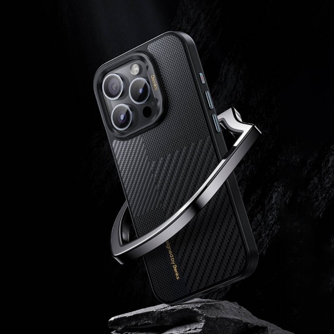 Apple iPhone 14 Pro Max Kılıf Magsafe Şarj Özellikli Karbon Fiber Benks Montage Hybrid ArmorPro Kevlar Kapak Apple iPhone 14 Pro Max Kılıf Magsafe Şarj Özellikli Karbon Fiber Benks Montage Hybrid ArmorPro Kevlar Kapak