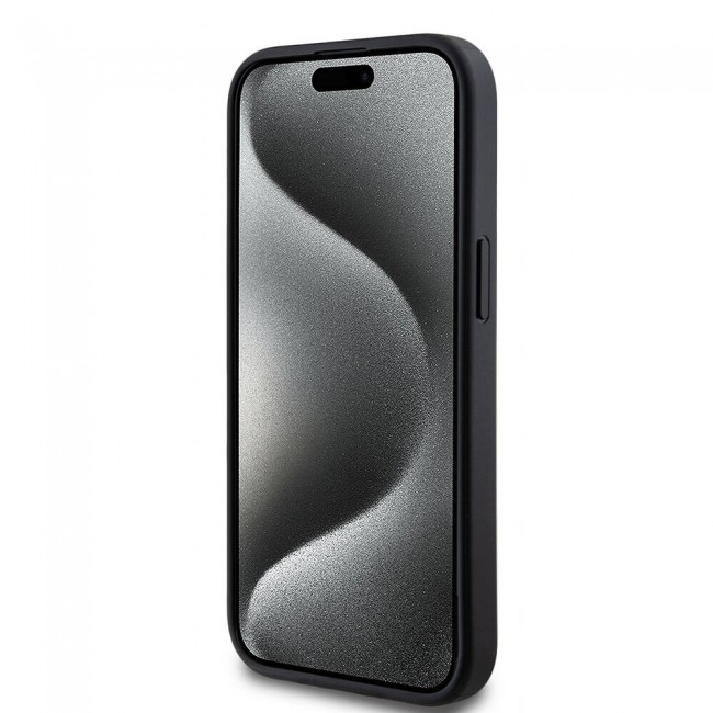 Apple iPhone 15 Kılıf Guess Magsafe Şarj Özellikli PU Deri Desenli Metal Plaka Logolu Kapak Apple iPhone 15 Kılıf Guess Magsafe Şarj Özellikli PU Deri Desenli Metal Plaka Logolu Kapak