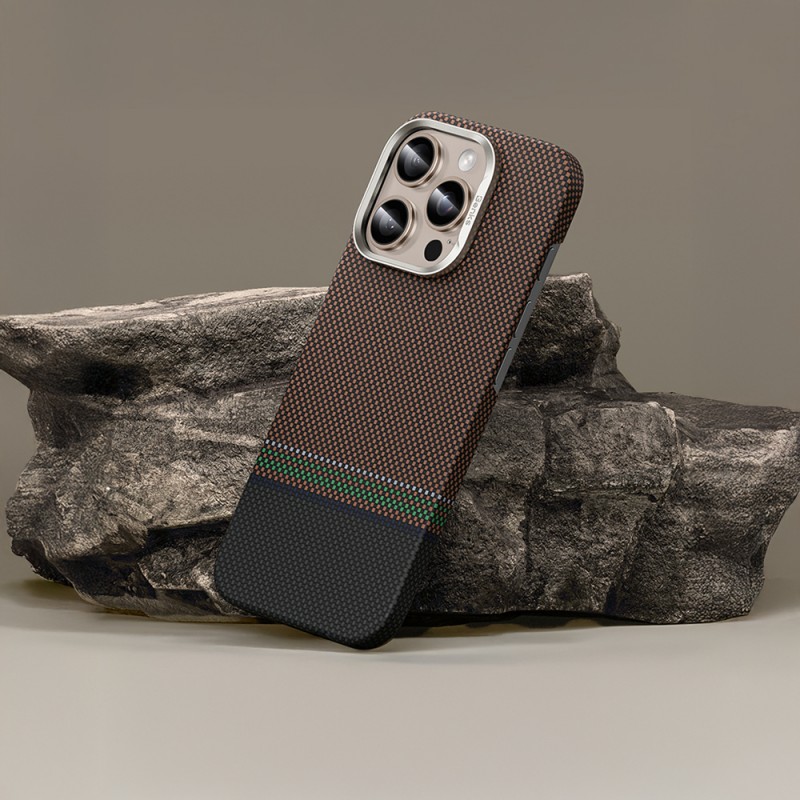 Bal-z Apple iPhone 15 Pro Kılıf M-safe Şarj Özellikli Karbon Fiber Tasarımlı Benks Prestige ArmorAir Kevlar Kapak