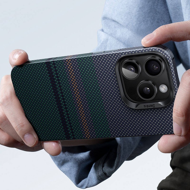 Bal-z Apple iPhone 15 Pro Max Kılıf M-safe Şarj Özellikli Karbon Fiber Tasarımlı Benks Aurora ArmorAir Kevlar Kapak