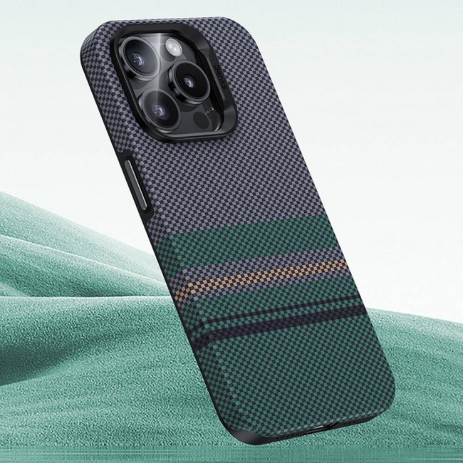 Apple iPhone 15 Pro Max Kılıf Magsafe Şarj Özellikli Karbon Fiber Tasarımlı Benks Aurora ArmorPro Kevlar Kapak Apple iPhone 15 Pro Max Kılıf Magsafe Şarj Özellikli Karbon Fiber Tasarımlı Benks Aurora ArmorPro Kevlar Kapak