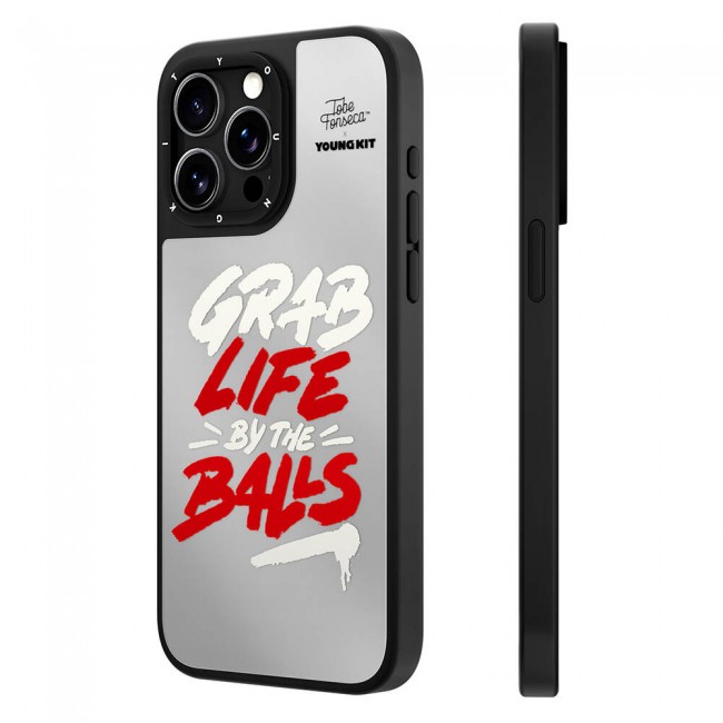 Apple iPhone 15 Pro Max Kılıf Tobias Fonseca Tasarımlı Youngkit Mirror Kapak Apple iPhone 15 Pro Max Kılıf Tobias Fonseca Tasarımlı Youngkit Mirror Kapak