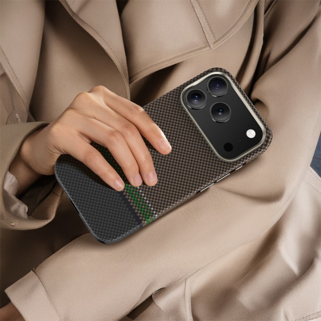 Apple iPhone 17 Pro Max Kılıf M-safe Şarj Özellikli Karbon Fiber Tasarımlı Benks Prestige ArmorPro Kevlar Kapak Apple iPhone 17 Pro Max Kılıf M-safe Şarj Özellikli Karbon Fiber Tasarımlı Benks Prestige ArmorPro Kevlar Kapak