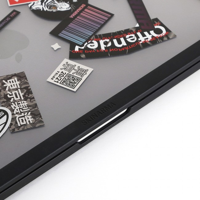 Apple Macbook 13.6′ Air 2024 M2 A2681 SkinArma Henko Klipsli Kurulum Özellikli Kapak Apple Macbook 13.6′ Air 2024 M2 A2681 SkinArma Henko Klipsli Kurulum Özellikli Kapak