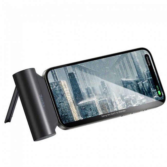 Benks PB15 Taşınabilir Standlı Lightning Portlu Powerbank 5000mAh Benks PB15 Taşınabilir Standlı Lightning Portlu Powerbank 5000mAh