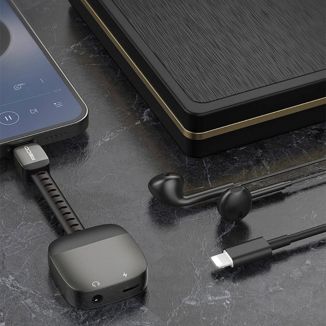 Recci RDS-A12 Lightning 2in1 Şarj ve Ses Adaptörü Recci RDS-A12 Lightning 2in1 Şarj ve Ses Adaptörü