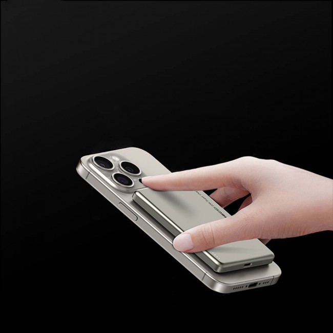 Recci RPB-W20 Taşınabilir Wireless Şarj ve PD Hızlı Şarj Özellikli Powerbank 15W 4900mAh Recci RPB-W20 Taşınabilir Wireless Şarj ve PD Hızlı Şarj Özellikli Powerbank 15W 4900mAh