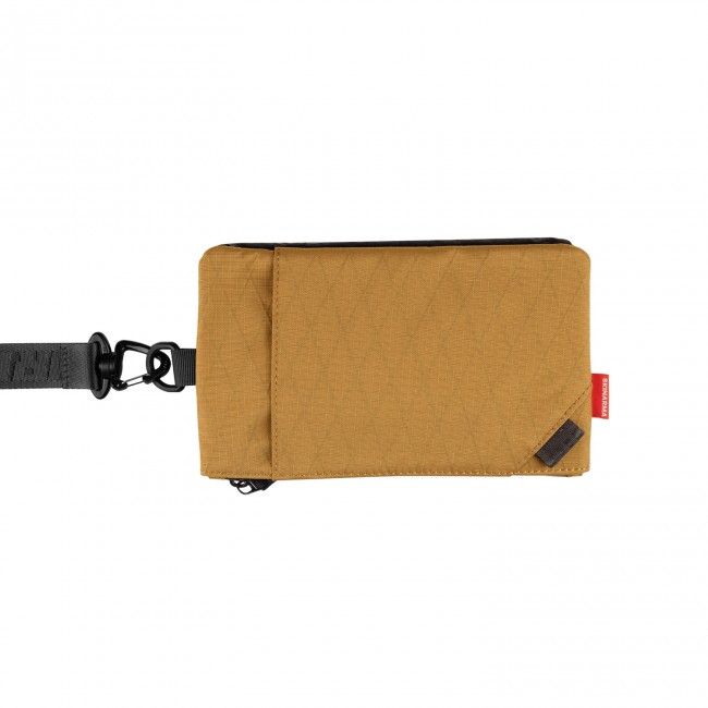 Skinarma Clutch Jager Boyun Askı Kayışlı Çapraz Vücut Çantası Skinarma Clutch Jager Boyun Askı Kayışlı Çapraz Vücut Çantası