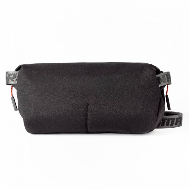 Skinarma Crossbody Fardel Çapraz Vücut Çantası Skinarma Crossbody Fardel Çapraz Vücut Çantası