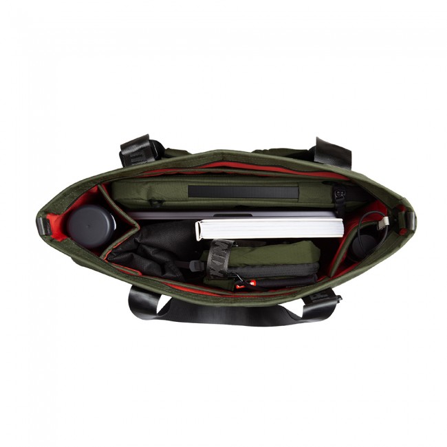 Skinarma Jager Totebag Naylon Scout Taşıma Çantası Skinarma Jager Totebag Naylon Scout Taşıma Çantası