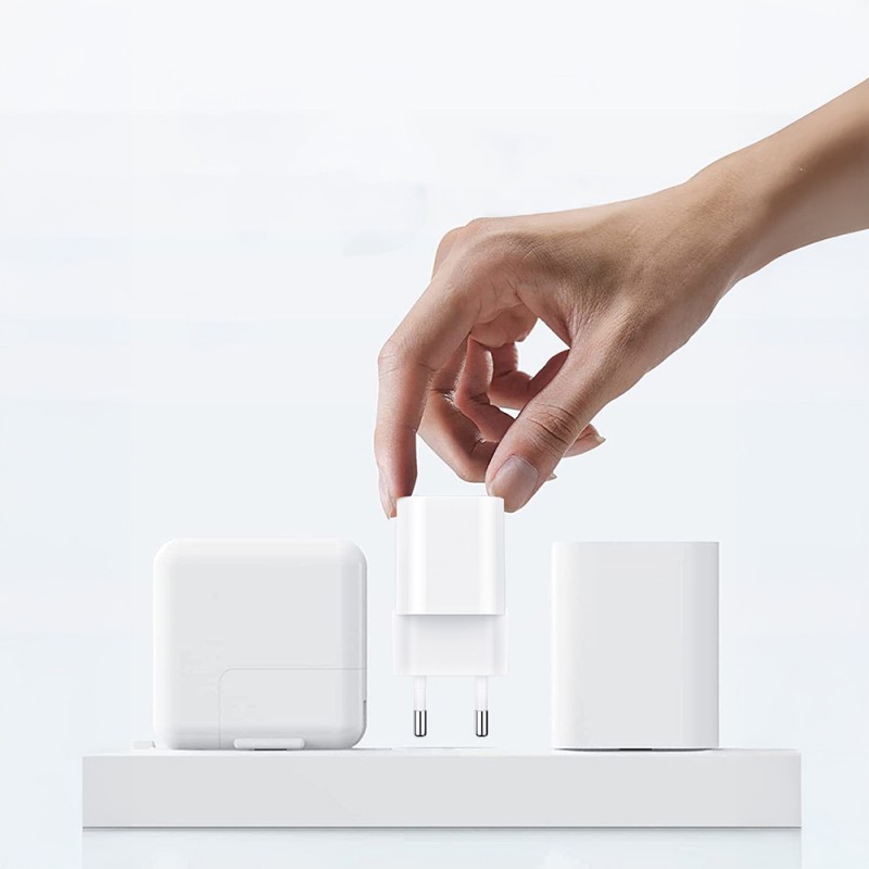 Bal-z Wiwu Wi-G017 Cube Serisi Type-C PD & USB-A GaN Tech PD Hızlı Şarj Özellikli Mini Şarj Başlığı 33W