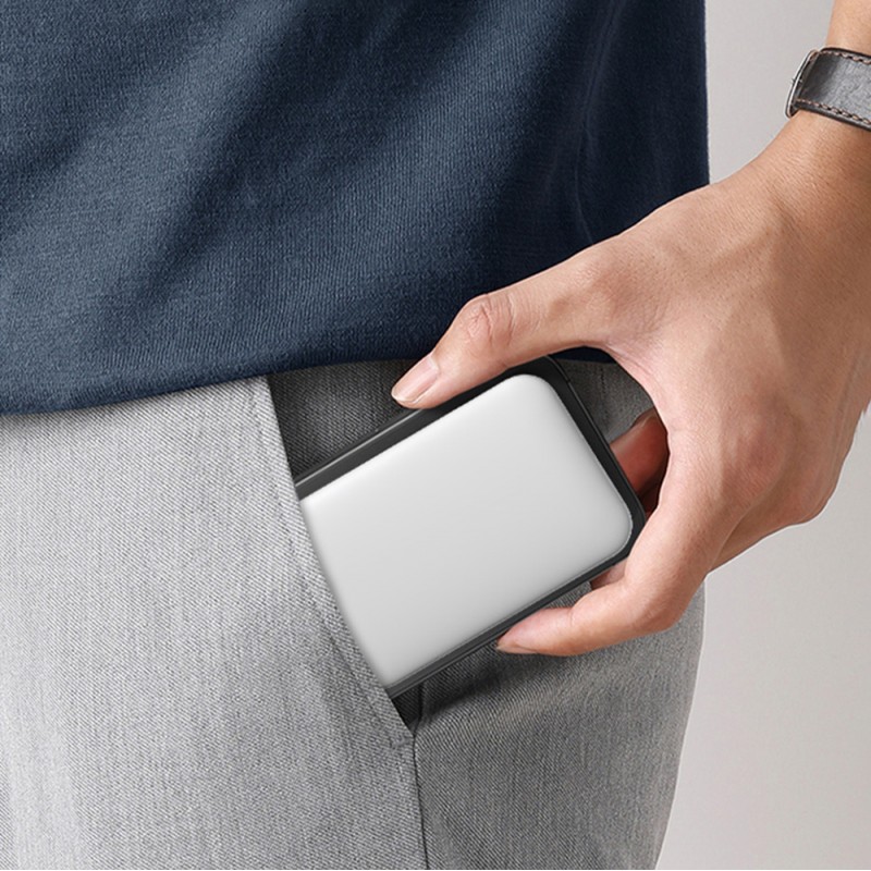 Bal-z Wiwu Wi-P037 Qi Şarj Teknolojili LED Işık Göstergeli M-safe Kablosuz Powerbank 5000mAh 15W