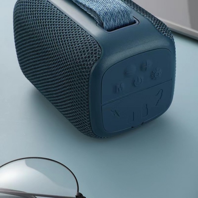 Zore TG339 Ayarlanabilir Renkli Işıklı El Askılı Bluetooth Hoparlör Speaker Zore TG339 Ayarlanabilir Renkli Işıklı El Askılı Bluetooth Hoparlör Speaker